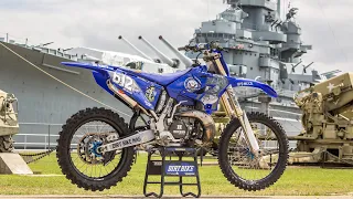 Minesweeper 2005 Yamaha YZ250 Two Stroke Navy Tribute Build - Dirt Bike Magazine