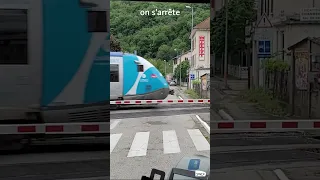 Message sécurité SNCF : Passage à niveau