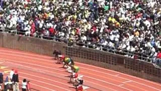 Usain Bolt runs an 8.79 in the Penn Relays 2010