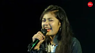 Monika O My Darling (Piya Tu Ab To Aaja) || Dum Maro Dum ||  Live Singing By - Anushka Patra