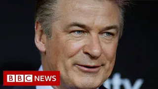 Alec Baldwin told gun was safe before fatal shooting - BBC News