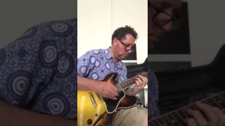 Slow blues in A minor on a Gibson ES 335