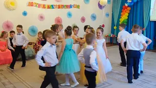танец "Кармашки" на выпускной в детском саду