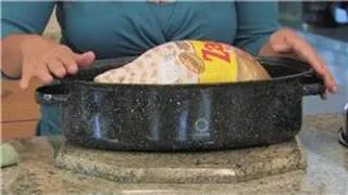 Cooking & Kitchen Tips : How to Use a Turkey Roasting Pan