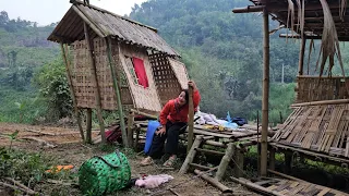 Life of a 17-Year-Old Single Mother - The House was destroyed by bad guys -There was no one to help