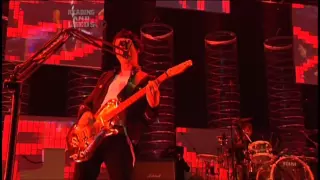 Muse - Hysteria live @ Reading Festival 2006 [HD]