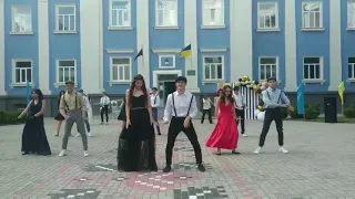 Останній танець випускників 11 класу КУ Сумська ЗОШ №8 СМР