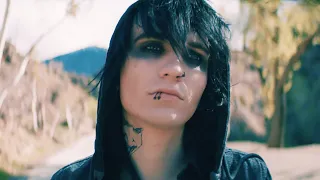 Johnnie Guilbert - "Everyone Loves To Judge"  Official Music Video