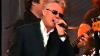 Brian And Roger-Under Pressure Live In Holland 2002