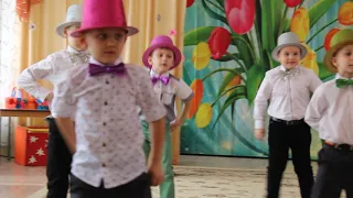 танец мальчиков на 8 марта