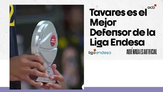 Tavares recibe el trofeo de Mejor Defensor de la Liga Endesa 2023-24 | Liga Endesa 2023-24
