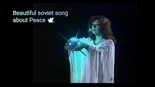 Алла Пугачева - Расскажите, птицы (1984) (English subtitles)