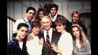 Un año en la vida "A Year in the Life" - INTRO (Serie Tv) (1987)