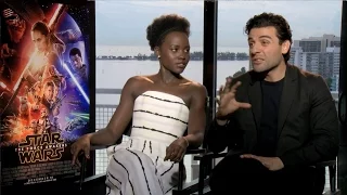 Ver Star Wars - Lupita Nyong'o y Oscar Isaac - Entrevista en español