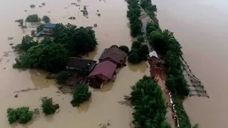 Breached dike in central China repaired