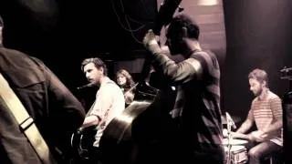 Great Lake Swimmers - Think That You Might Be Wrong (Live in Paris)