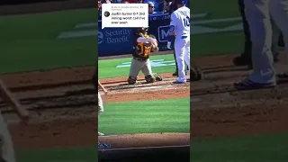 Justin Turner wasn’t too happy with this call Los Angeles Dodgers San Diego padres