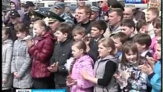 В Кирове установили бронетранспортер в честь кировчан, "прошедших дорогами войны"(ГТРК Вятка)