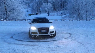 Audi Q7 3.0 TDI - Drifting on the SNOW in 4k - Sulla Neve