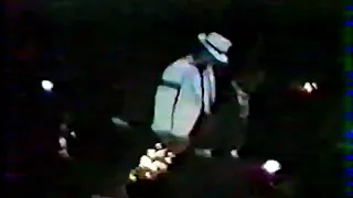 Michael Jackson - Smooth Criminal - live Cape Town 1997 amateur