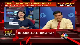 Bulls Charge Ahead | Market Analysis with  Manish Sonthalia of Motilal Oswal AMC | CNBC TV18