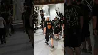 Heavy Montreal 2019, Slayer crowd sings Pink Floyd with the musician in the Montreal Metro