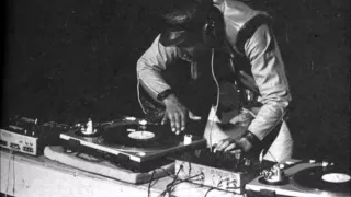 DJ Grandmaster Flash with mc's - Live in the Bronx, Simpson Street (1977)