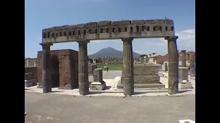 Investigating The Past   Pompeii & Herculaneum