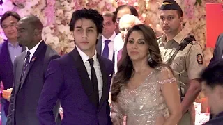 LIVE Srk's Son Aryan Khan's GRAND ENTRY With Mother @Mukesh Ambani's Son Akash Ambani's WEDDING