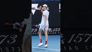 Jannik Sinner's OUTRAGEOUS backhand winner! 😱