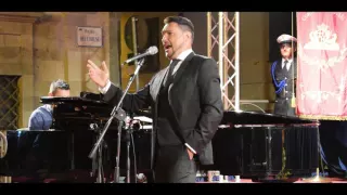 Francesco Demuro canta in sassarese "Li Candareri"