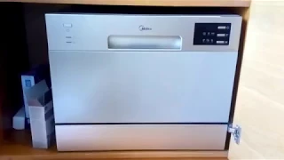 Посудомоечная машина Midea MCFD55320S в действии. Плюсы и минусы