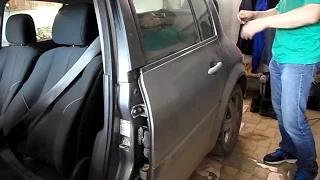 Renault Megane_Замена ограничителя двери