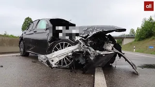 Autofahrer (37) gestorben - Auto überschlägt sich zwischen Füssen und Nesselwang mehrfach