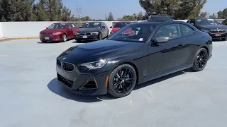 Tour the 2023 M240i in Black Sapphire with iDrive 8 | 4K