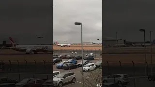 Qantas B789 departing London Heathrow Int'l Airport [LHR/EGLL]