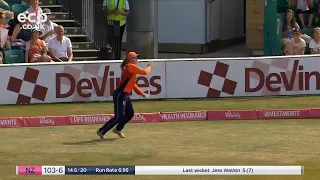 Out or Notout? Ridiculous No look runout attempt by Sarah Taylor