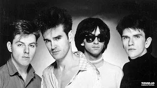 The Smiths - There Is A Light That Never Goes Out [1985 demo] (magnums exended mix)