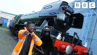 Flying Scotsman 🚂 Steam Engine Celebrates 100th Birthday | Newsround