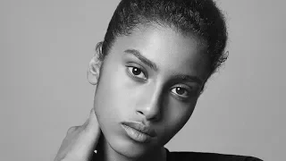 No.1 Runway Walk: Imaan Hammam