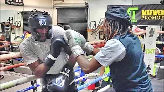 Roger Mayweather's son sparring one of Floyd Mayweather's fighters!