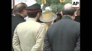 Pakistan - Queen starts her six day visit