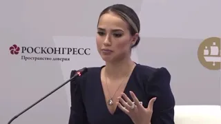 Выступление Алины Загитовой на ПМЭФ😅