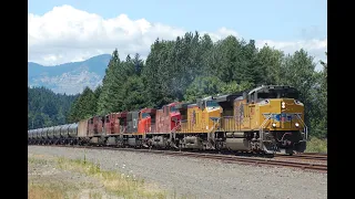 Railroading The Columbia River Gorge: BNSF and Union Pacific Railroads In the Columbia River Gorge