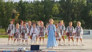 Planeta limbii, Ansamblul vocal ,,Speranţa"  s. Mereni, Burlea Mirela