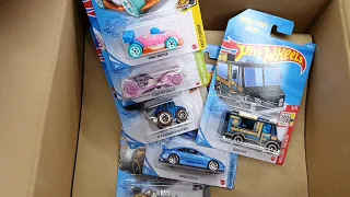 Русский Hot Wheels Peg Hunting на Hot Wheels 2021 года. Охота на машинки