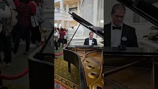 Neal playing at the Grand Floridian #piano #grandfloridian #disney #waltdisneyworld #rononthego