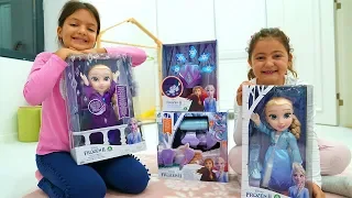 Masal and Öykü play with surprise Frozen 2 toys - funny kids