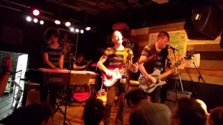 Jon and the Vons - We're Pretty Quick - live at Cosmic Trip May 2017