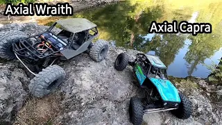 Axial Wraith vs Axial Capra  The Goat vs The Ram!